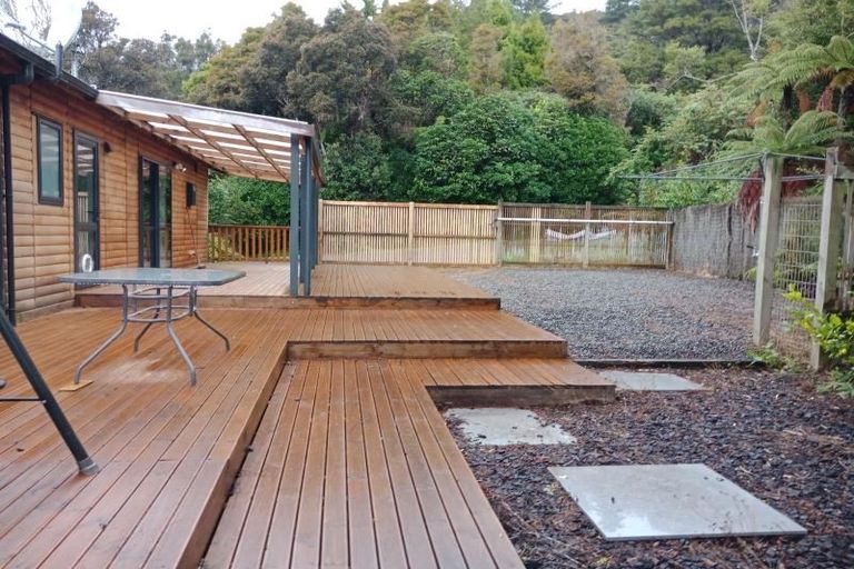 Photo of property in 8 Aratika Grove, Stokes Valley, Lower Hutt, 5019
