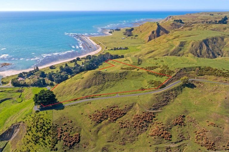 Photo of property in 1072 Mahia East Coast Road, Mahia, 4198