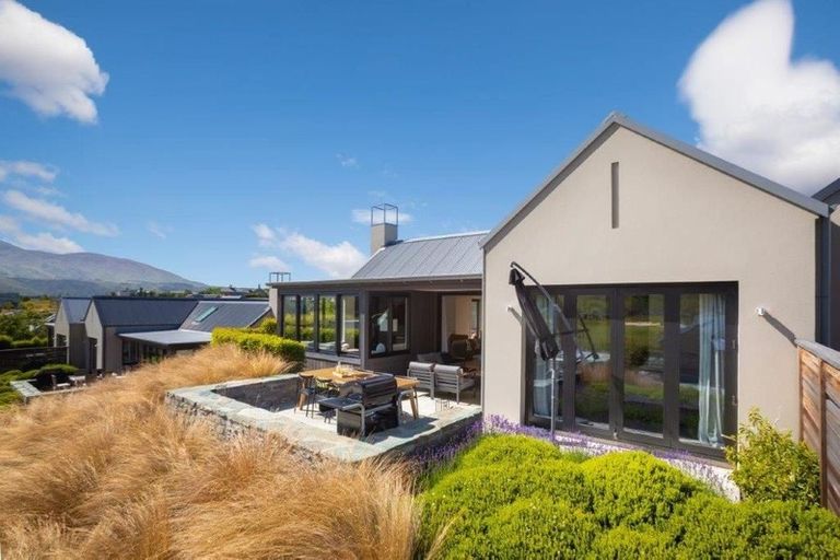 Photo of property in 6 Ogilvie Lane, Arrowtown, Queenstown, 9371