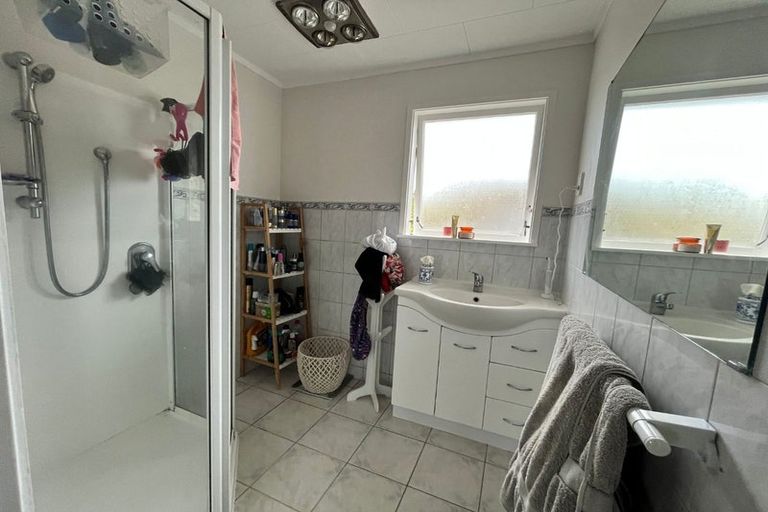 Photo of property in 130 Pigeon Mountain Road, Half Moon Bay, Auckland, 2012