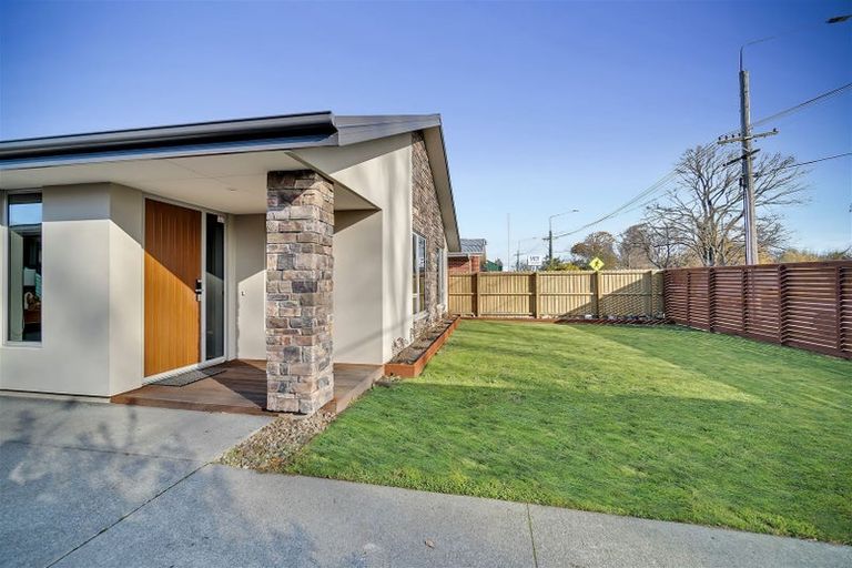 Photo of property in 104 Wainoni Road, Avondale, Christchurch, 8061