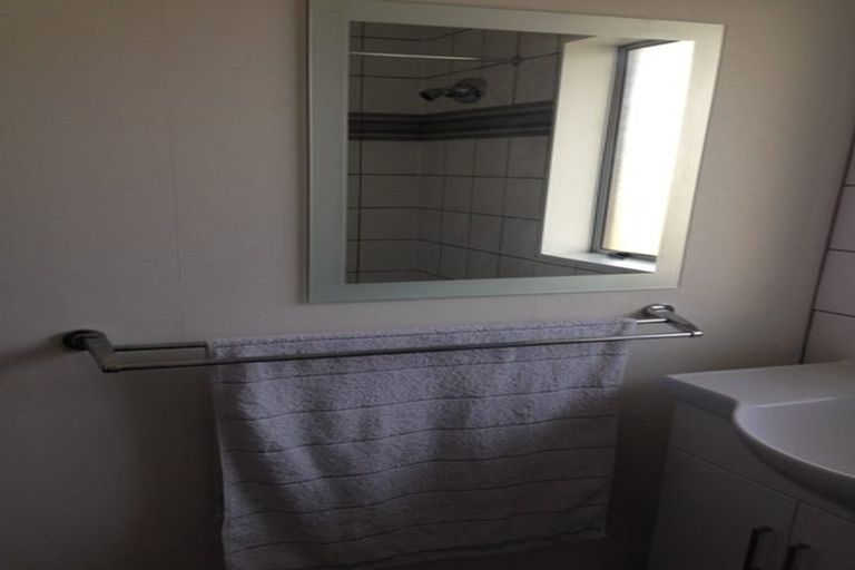 Photo of property in 42 Acacia Street, Kelvin Grove, Palmerston North, 4414