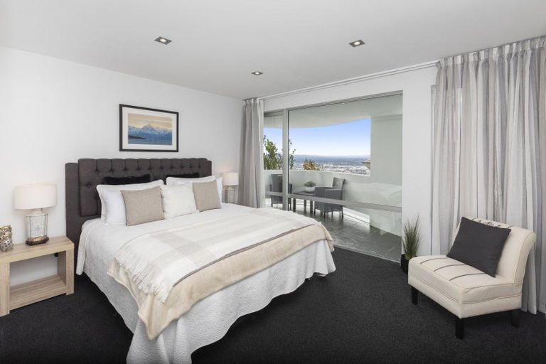 Photo of property in 12 Harry Ell Drive, Cashmere, Christchurch, 8022
