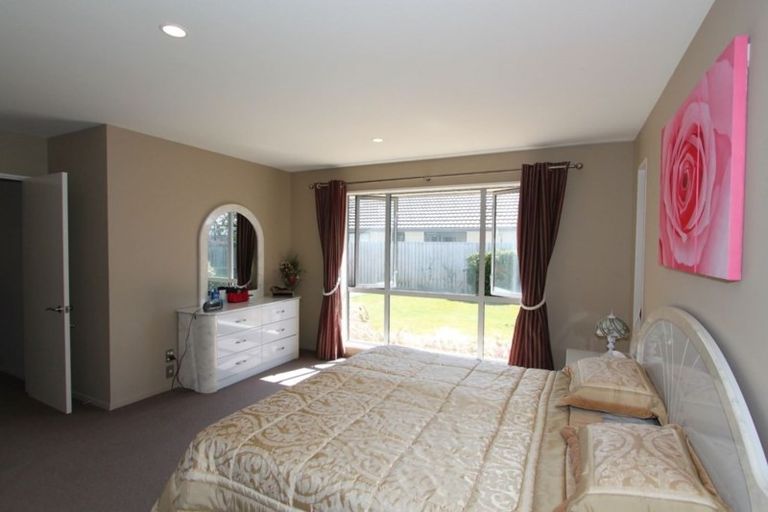 Photo of property in 12 Moeraki Place, Hei Hei, Christchurch, 8042