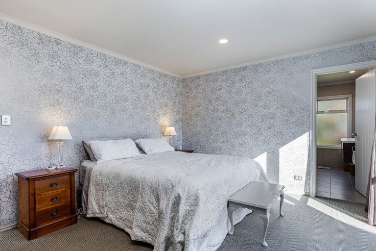 Photo of property in 10 Glentui Place, Waikawa, Picton, 7220