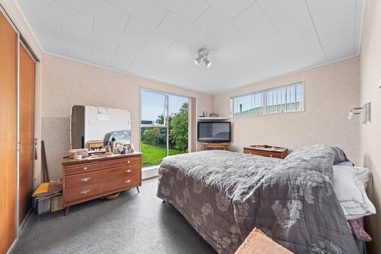Photo of property in 14a Truby King Street, Merrilands, New Plymouth, 4312