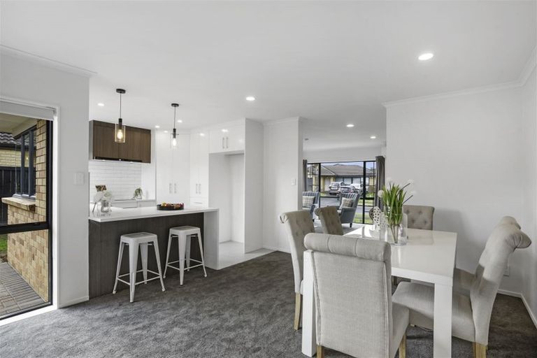 Photo of property in 34 Sandwick Drive, Weymouth, Auckland, 2103