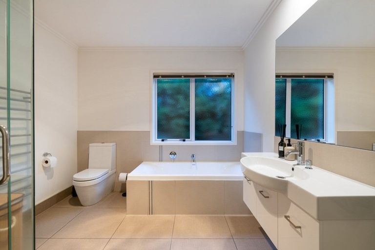 Photo of property in 8 Caldera Close, Pyes Pa, Tauranga, 3112