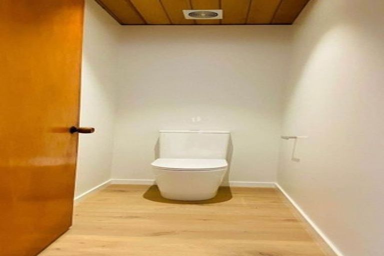 Photo of property in 2/6 Cresta Avenue, Beach Haven, Auckland, 0626