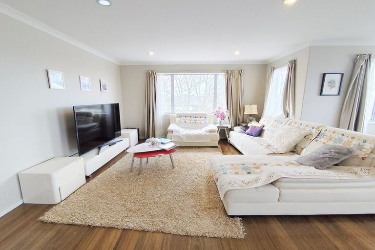 Photo of property in 1a Marina View Drive, Hobsonville, Auckland, 0618