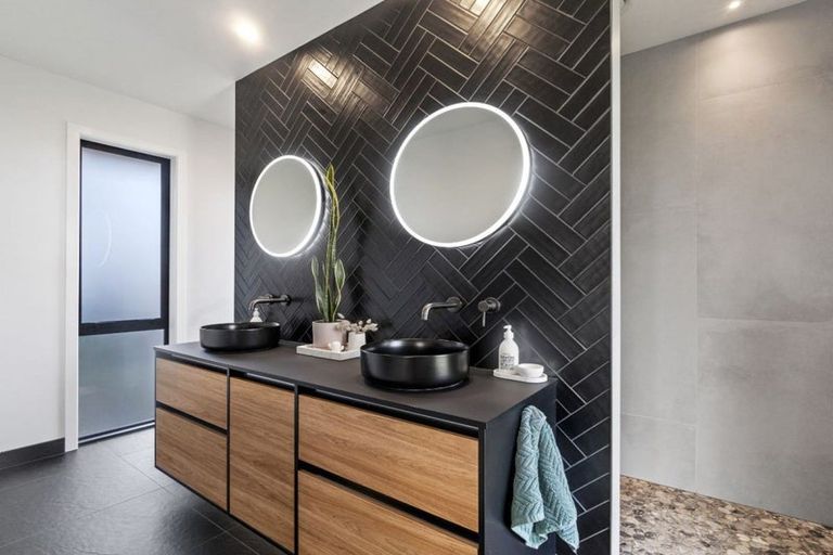 Photo of property in 83 Sunline Drive, Leamington, Cambridge, 3432