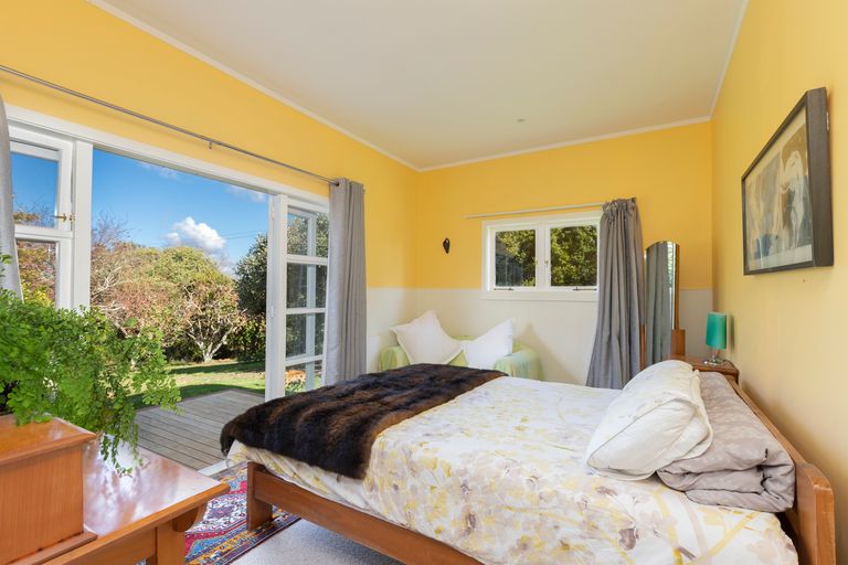 Photo of property in 66 Waiteitei Road, Wellsford, 0974