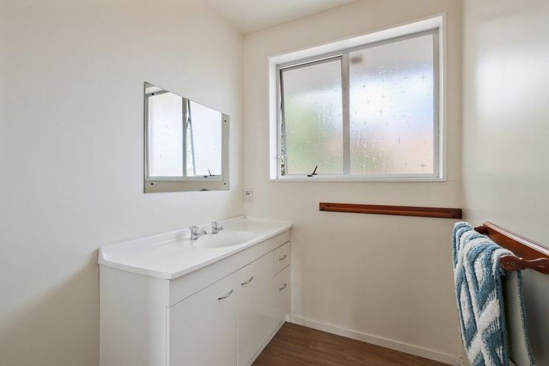 Photo of property in 76 Bush Street, Rangiora, 7400