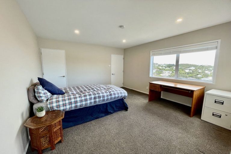 Photo of property in 17 Bay Lair Grove, Island Bay, Wellington, 6023