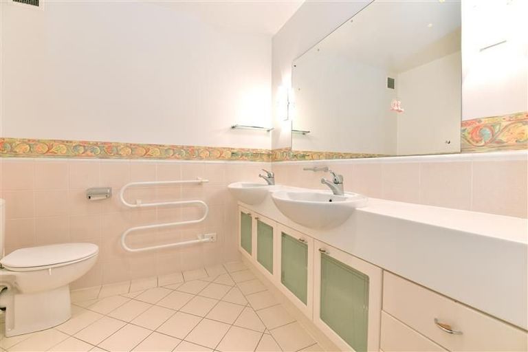 Photo of property in 70 Harbour Village Drive, Gulf Harbour, Whangaparaoa, 0930