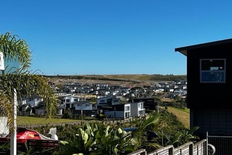 Photo of property in 9 Bounty Road, Long Bay, Auckland, 0630