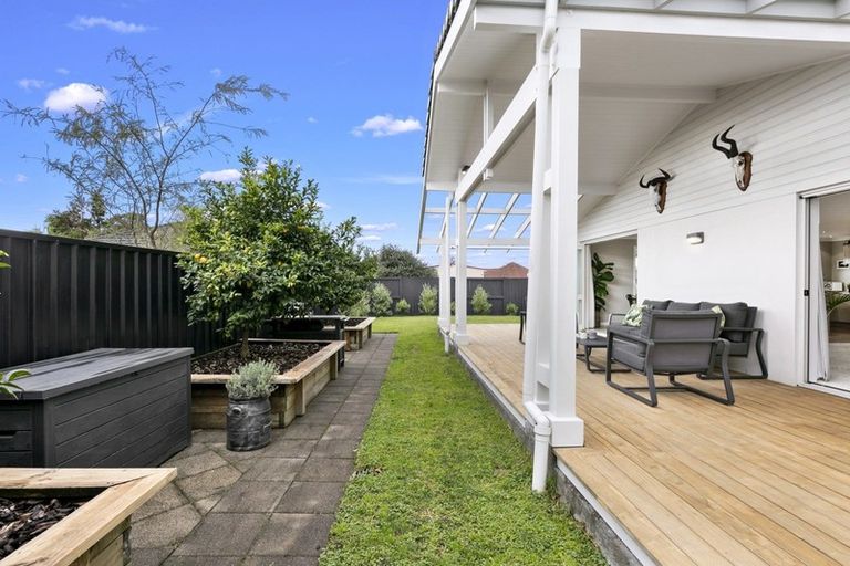 Photo of property in 37 Glenmonarch Place, Pyes Pa, Tauranga, 3112