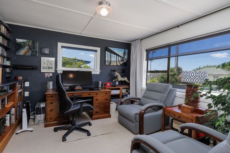 Photo of property in 6 Studholme Street, Waimate, 7924