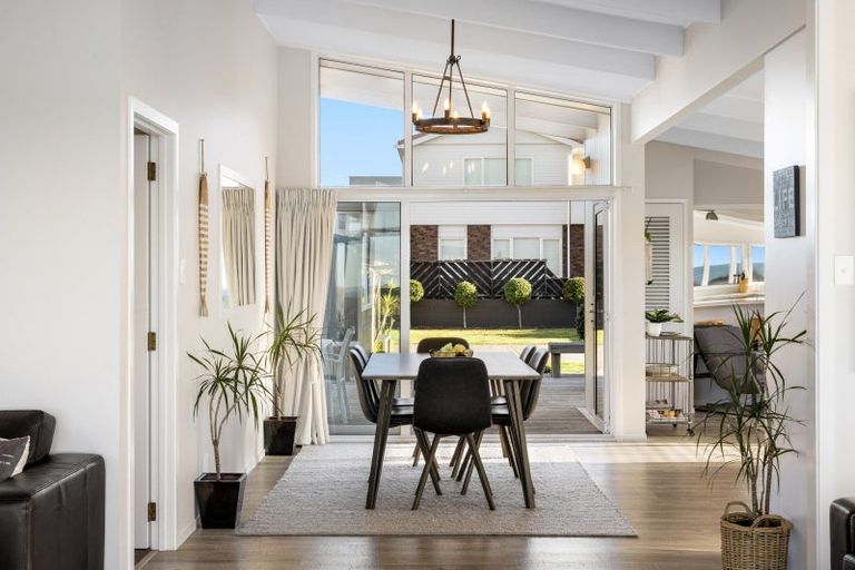 Photo of property in 185 Marine Parade, Mount Maunganui, 3116