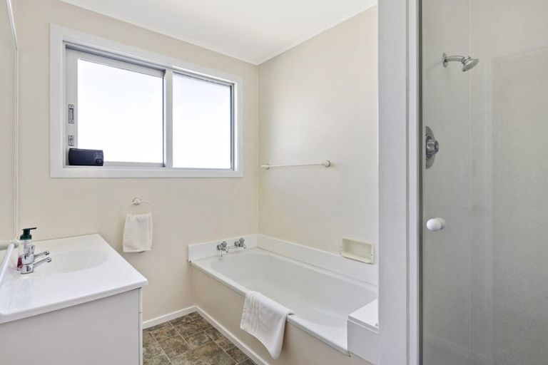 Photo of property in 7 Ceres Crescent, Johnsonville, Wellington, 6037