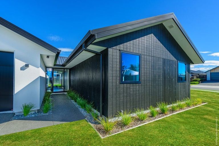 Photo of property in 12 Lusk Street, Rangiora, 7400