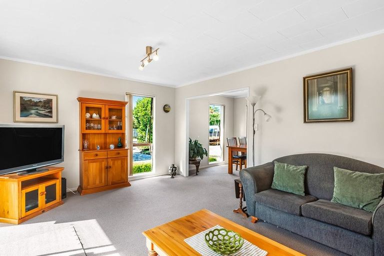 Photo of property in 15 Kanawa Street, Waikanae, 5036