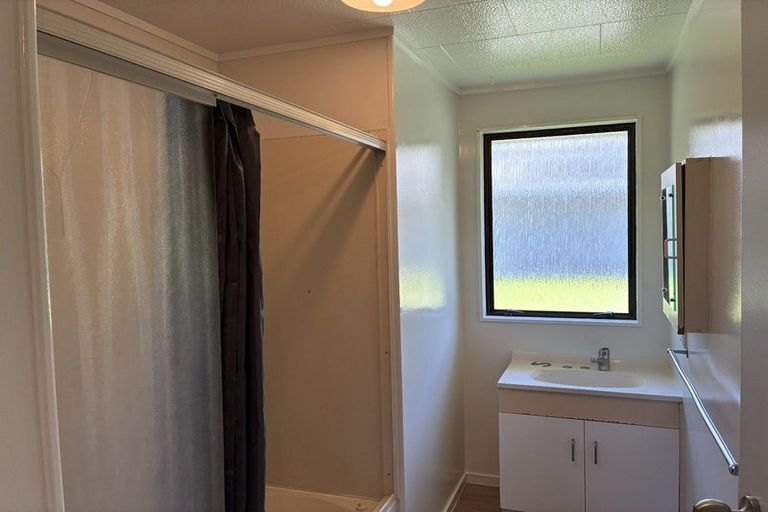 Photo of property in 84 Wharf Road, Te Atatu Peninsula, Auckland, 0610