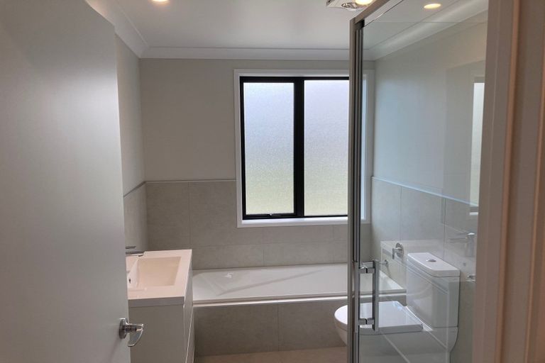 Photo of property in 19a O'meara Street, Swanson, Auckland, 0614