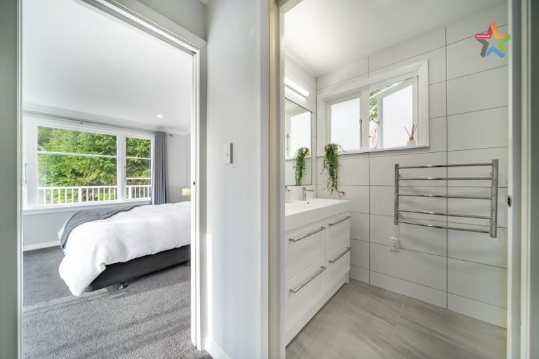 Photo of property in 110 Manuka Street, Stokes Valley, Lower Hutt, 5019