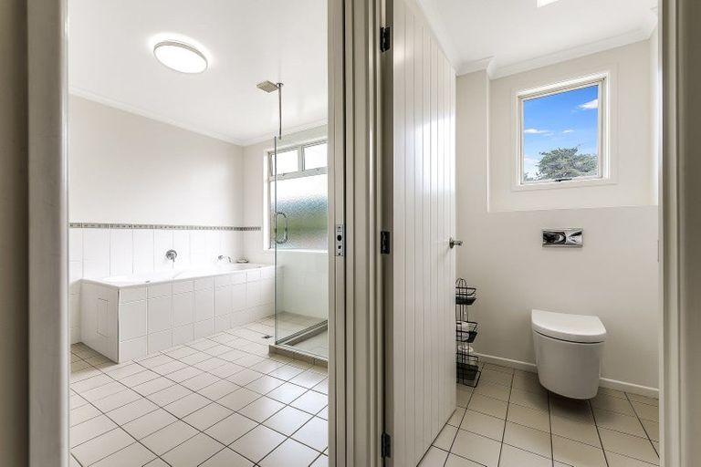 Photo of property in 40d Thackeray Street, Hamilton Lake, Hamilton, 3204