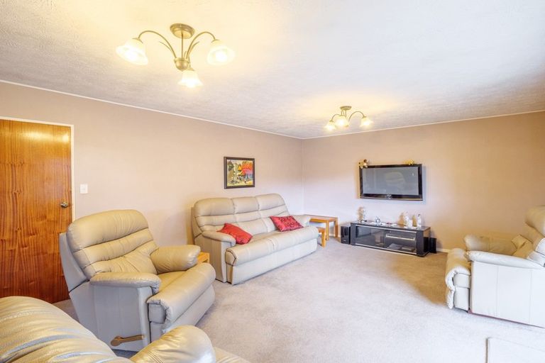 Photo of property in 74 Mackenzie Street, Winton, 9720