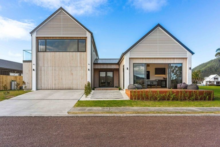 Photo of property in 152 Waterways Parade, Pauanui, Hikuai, 3579