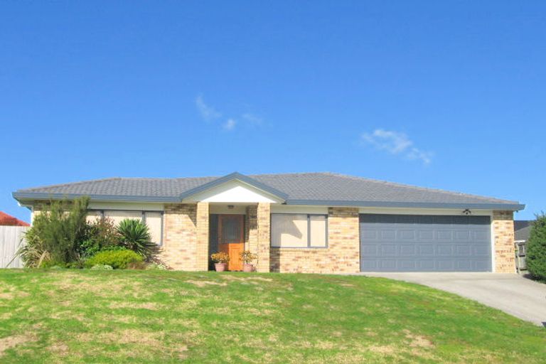 Photo of property in 10 Chadlington Avenue, Henderson, Auckland, 0612