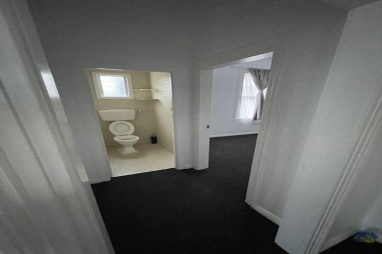 Photo of property in 1/50 Clyde Street, Island Bay, Wellington, 6023