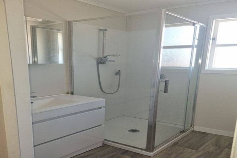 Photo of property in 38 Miro Street, Castlecliff, Whanganui, 4501