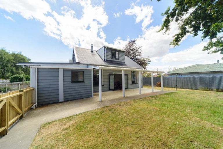 Photo of property in 3 Bull Street, Bulls, 4818