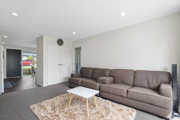 Photo of property in 72 Prado Drive, Pukekohe, 2120