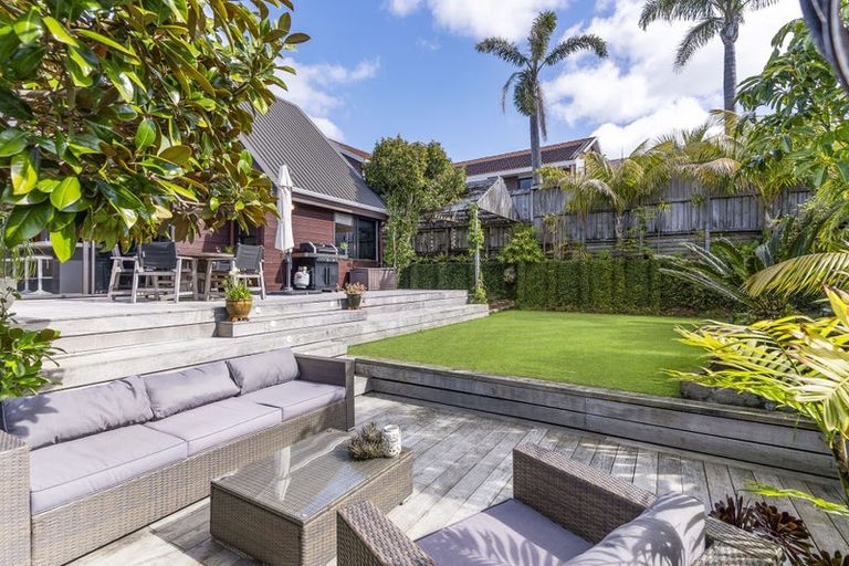 Photo of property in 16 Bellbird Rise, Murrays Bay, Auckland, 0630