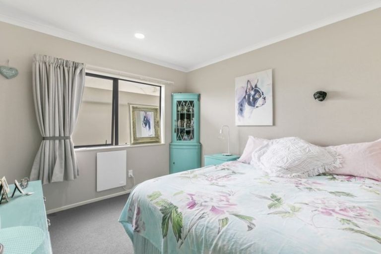 Photo of property in 42 Palazzo Drive, Papamoa Beach, Papamoa, 3118