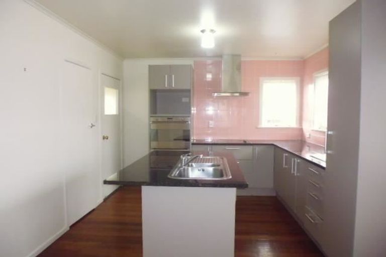 Photo of property in 1/15 Elizabeth Street, Papakura, 2110