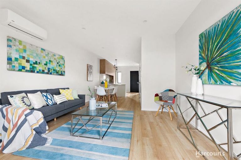 Photo of property in 10/6 Kereru Street, Henderson, Auckland, 0612