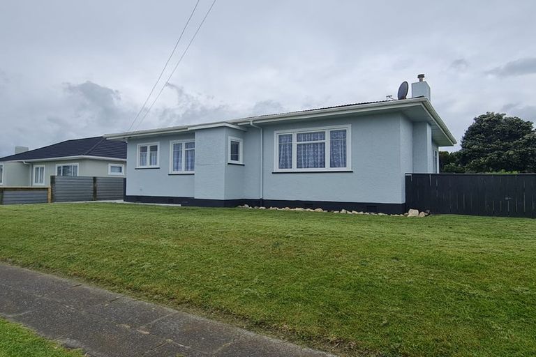 Photo of property in 34 Cornfoot Street, Castlecliff, Whanganui, 4501