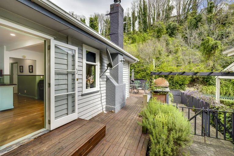 Photo of property in 151 Shakespeare Road, Bluff Hill, Napier, 4110