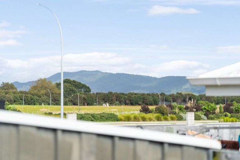 Photo of property in 14 Empire Crescent, Papamoa, 3118