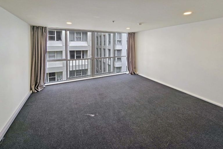 Photo of property in Terrace Heights Apartments, 2/163p The Terrace, Wellington Central, Wellington, 6011