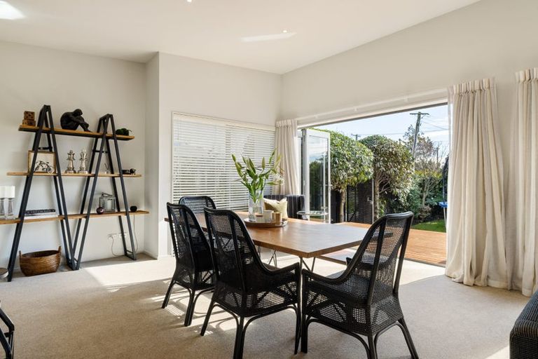 Photo of property in 1/6 Roscoe Street, Saint Martins, Christchurch, 8022