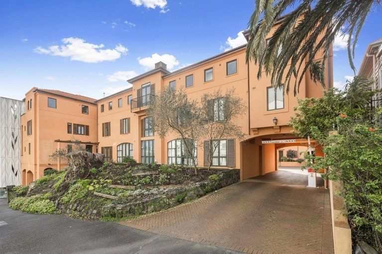 Photo of property in 2/10 Cleveland Road, Parnell, Auckland, 1052