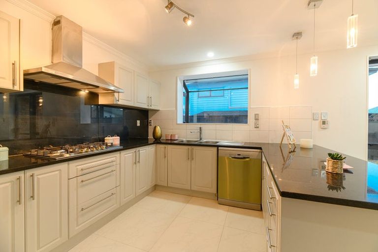 Photo of property in 55b Willerton Avenue, New Lynn, Auckland, 0600