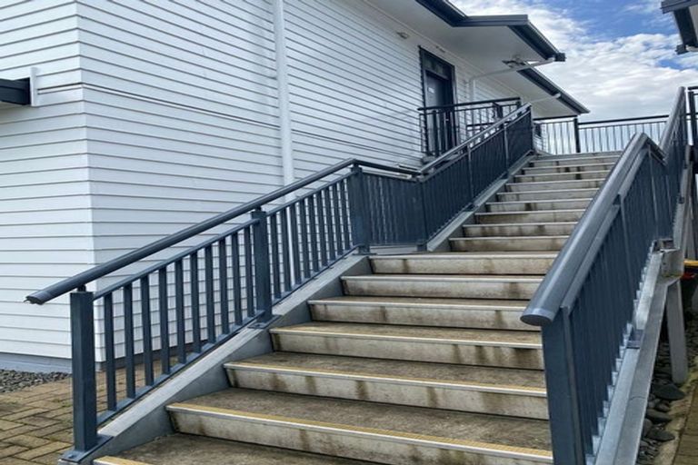 Photo of property in 140/2 Armoy Drive, East Tamaki, Auckland, 2016