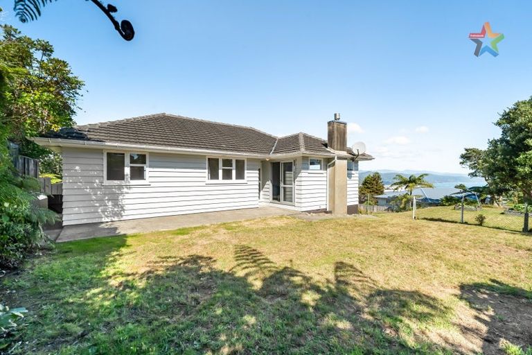 Photo of property in 24 Martin Grove, Normandale, Lower Hutt, 5010